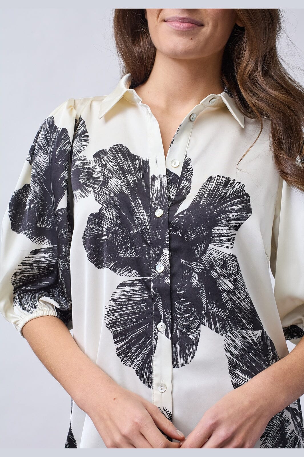 Sisters Point - Ella-Sh77 19835 - 801 - Cream Flower