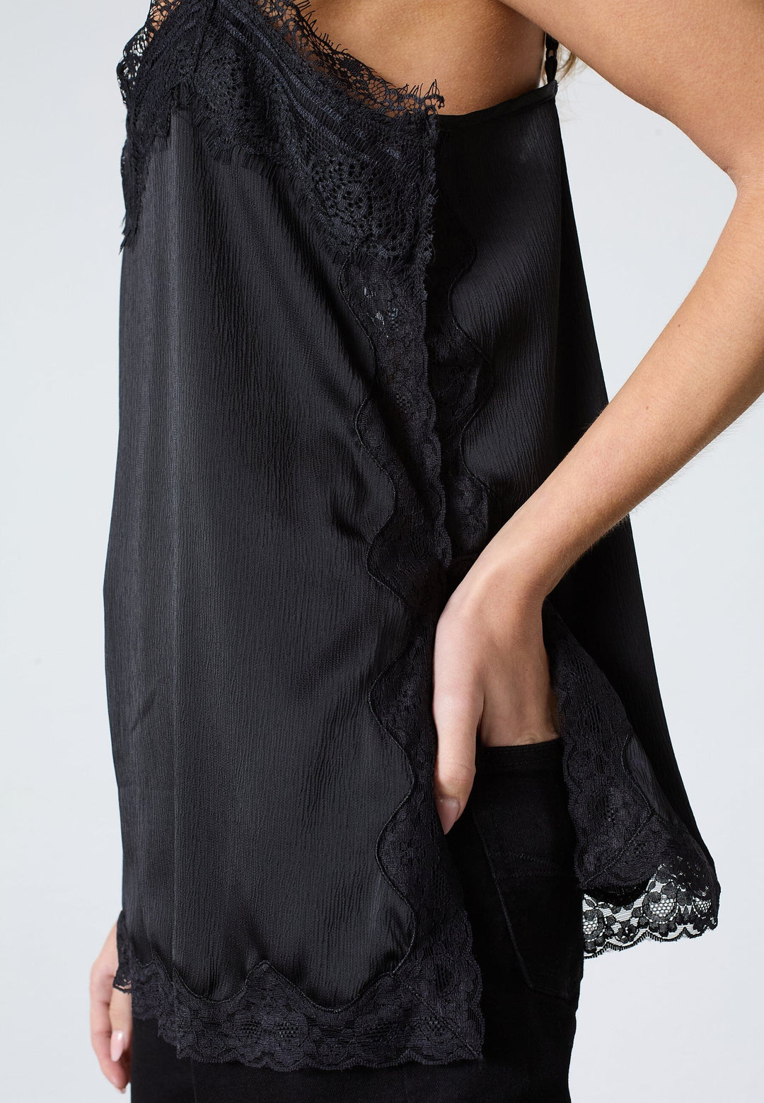 Sisters Point - Isolde-St1 19736 - 000 - Black Toppe 