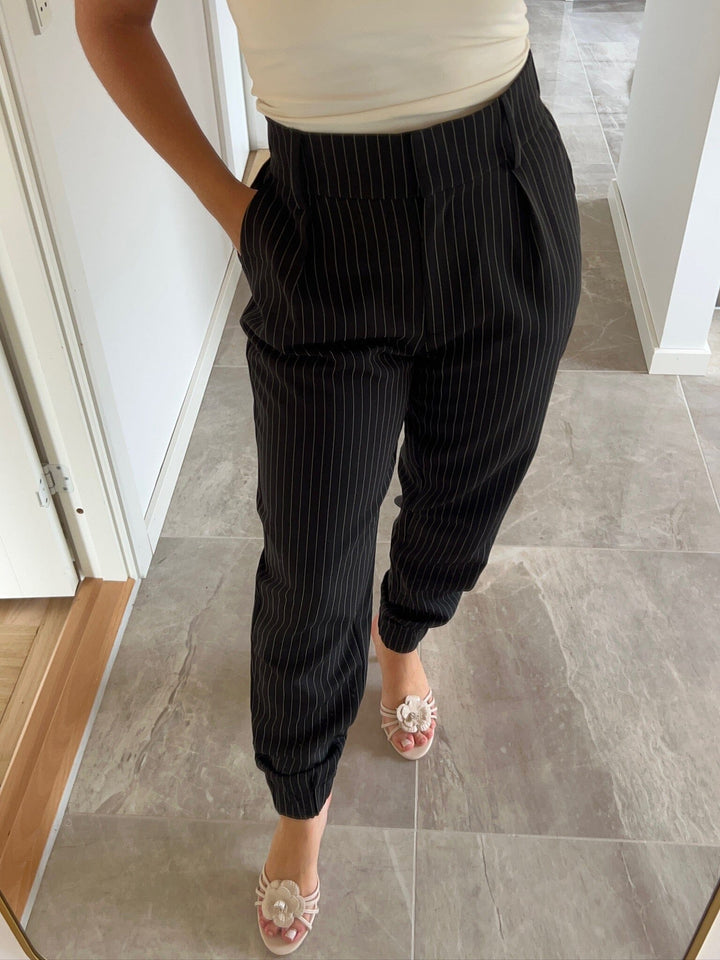 Valentin Studio - Pretty Pinstripe Pants 166335 - 100 - Black Bukser 
