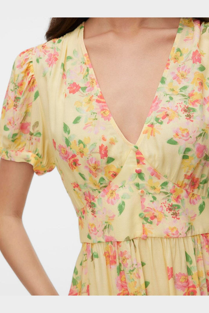 Vero Moda - Vmvilma Holy Ss Short Dress - 5035032 Golden Haze Holly