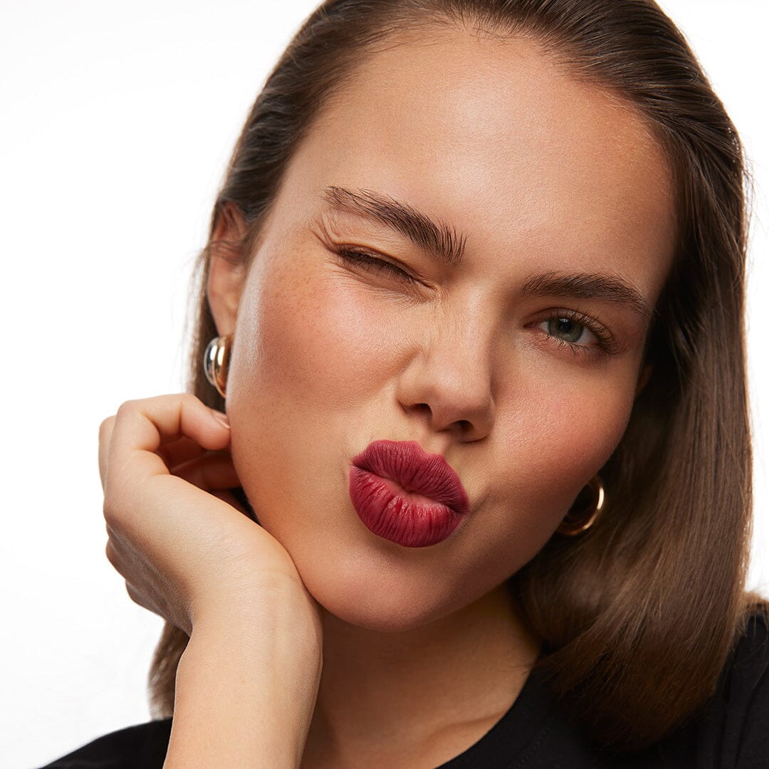 Wonderskin - 360 Contour Lip Liner- Ruby Cerise